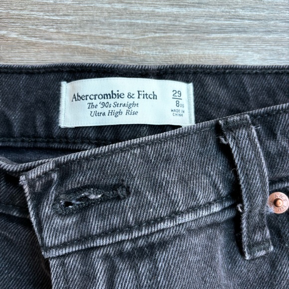 Abercrombie Black 90’s Straight Ultra High Rise. Extra short. Size 29. - Picture 5 of 5
